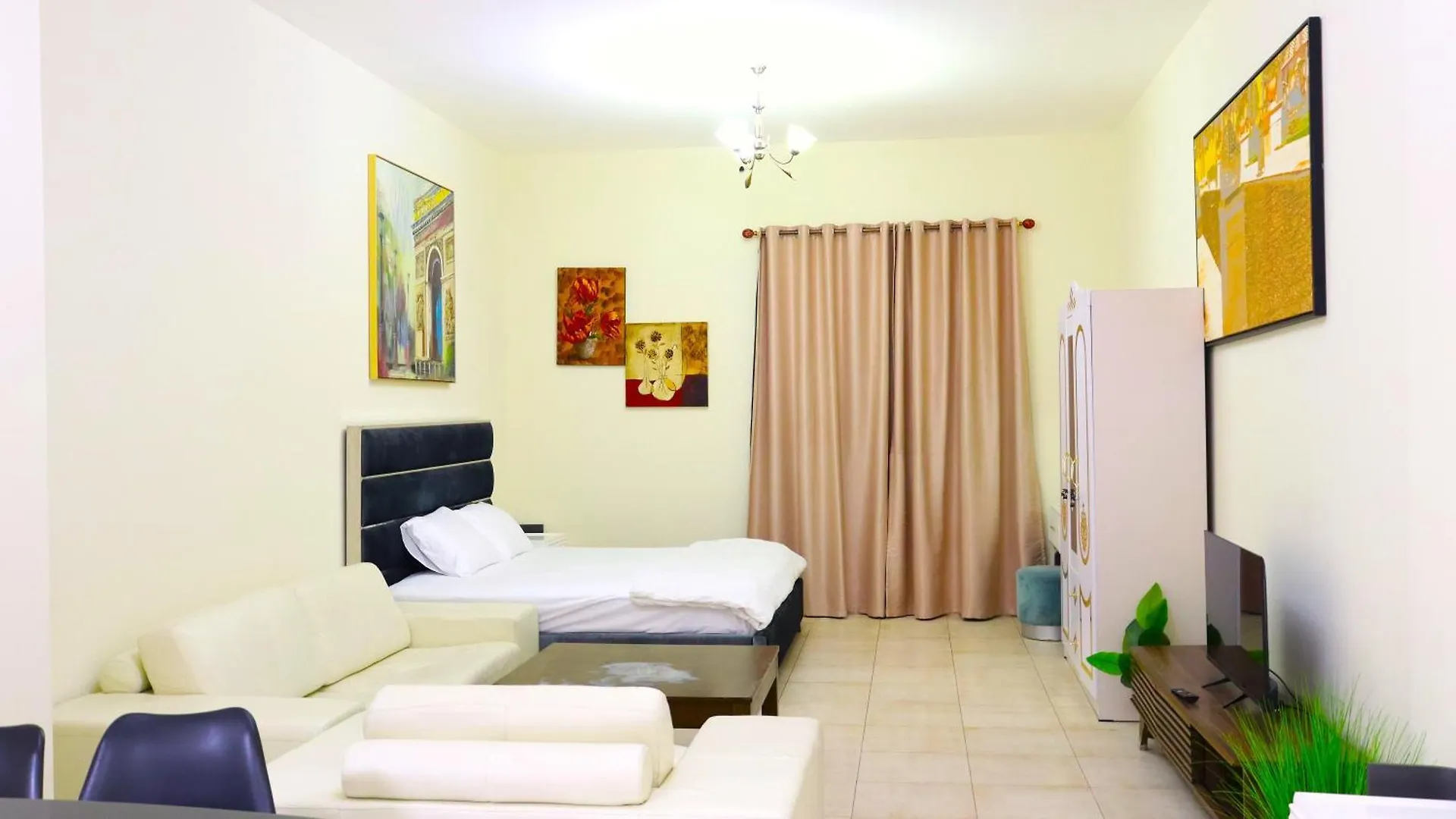 Warm & Cozy Studio Apartment location